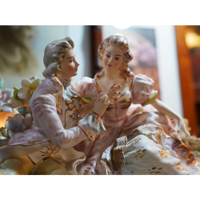 1950s Darling Lighted Porcelain Rococo Revival Courting Couple – Vintage Romantic Figurine Lamp & Music Box – Maximalist Decor For Sale - Image 5 of 14