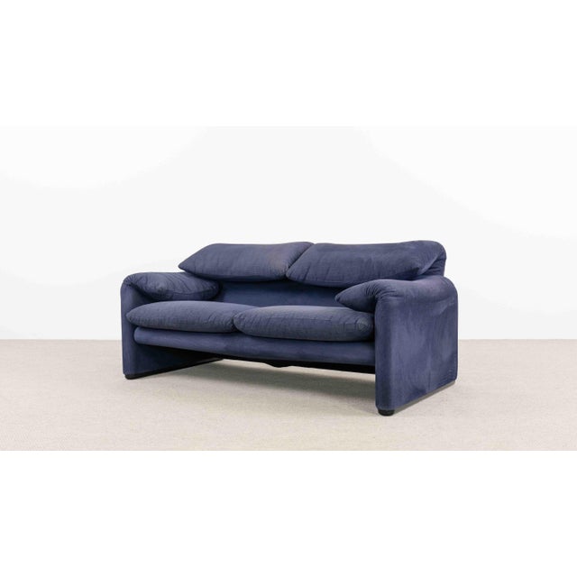 Maralunga 2-Seater Sofa by Vico Magistretti for Cassina, 2000s For Sale - Image 3 of 18