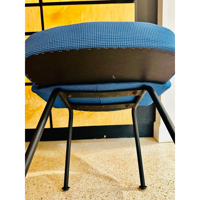 Metal 1960's Tweed Executive Chairs Attributed to Saarinen for Knoll- Set of Four For Sale - Image 7 of 10