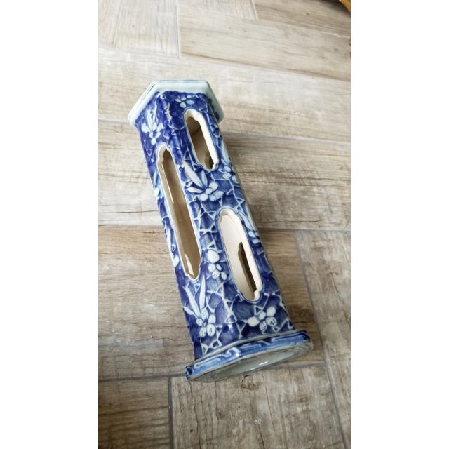 Asian Antique Blue and White Hexagon Shaped Japanese Hat or Wig Stand For Sale - Image 3 of 10