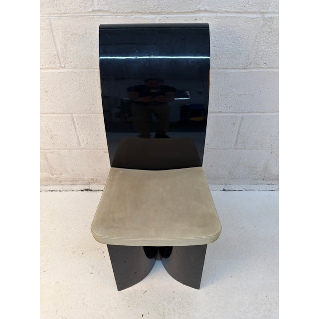 1980s Elegant Set of Six Italian Black Lacquered Dining Chairs For Sale - Image 4 of 14