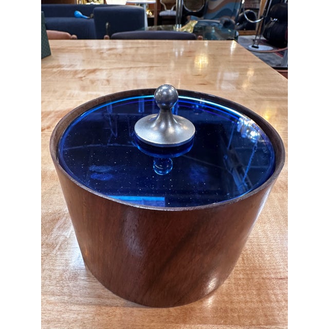 Mid Century Italian Round Box 1970 For Sale - Image 4 of 5