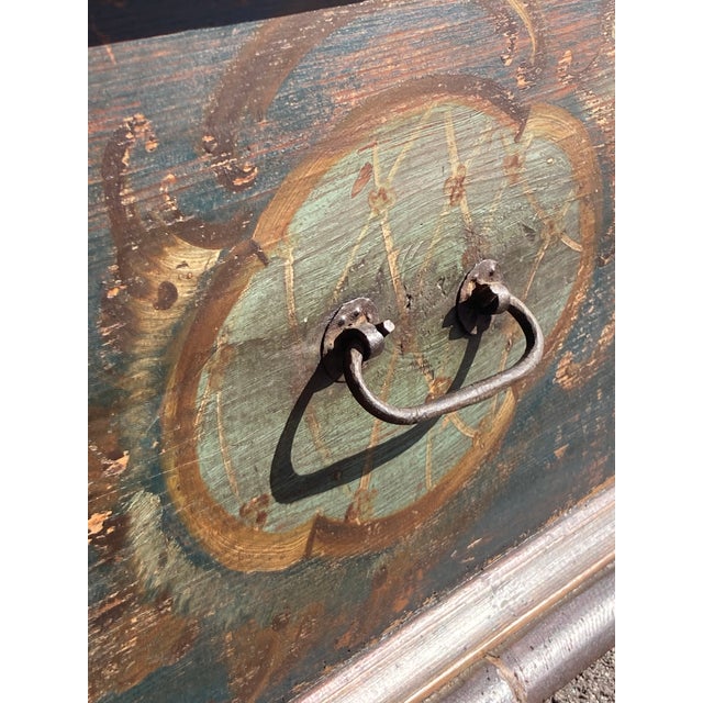 Mid 19th Century Pine Trunk or Blanket Chest in Original Paint For Sale - Image 9 of 15