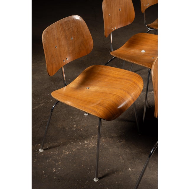 Mid-Century Modern Set of Six Mid-Century Eames DCM Dining Chairs by Herman Miller For Sale - Image 3 of 18