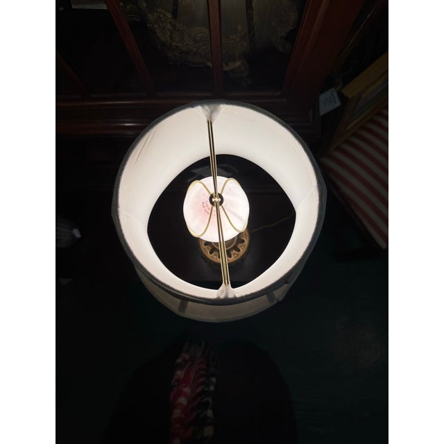 Mid 20th Century Vintage Neoclassical Style Gilt Bronze Lamp For Sale - Image 5 of 9