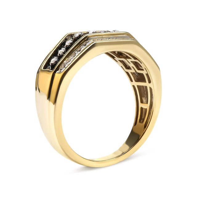 Contemporary Men's 14K Yellow Gold Plated .925 Sterling Silver 1 1/2 Cttw White and Black Treated Diamond Cluster Ring (Black / I-J Color, I2-I3 Clarity) - Size 11 For Sale - Image 3 of 5