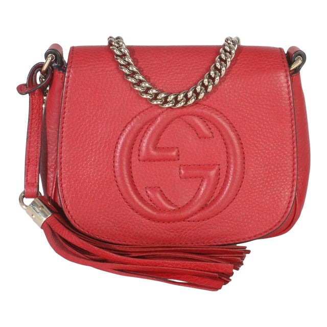 Red Pebbled Calfskin Interlocking G Small Soho Flap Bag For Sale