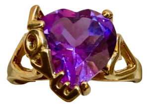 4 Carat Heart Shape Amethyst Love Cocktail Ring in 18 Karat Yellow Gold