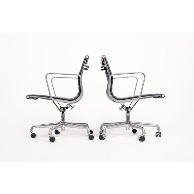 Eames Herman Miller Black Leather Office Chair Thin Pad Aluminum Group For Sale - Image 9 of 11