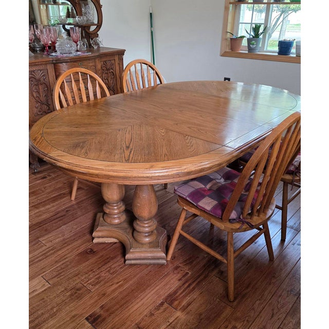 Vintage Thomasville Solid Oak Pedestal Dining Set - Complete 7-Pc Set W/ Leaves & Chairs For Sale - Image 11 of 13