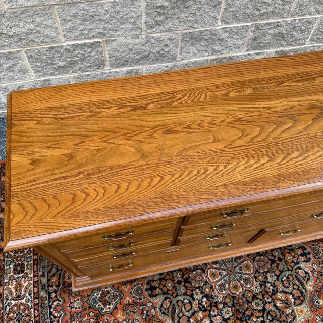 Late 20th Century Vintage Pennsylvania House Chippendale Solid Oak 8 Drawer Double Dresser For Sale - Image 5 of 18