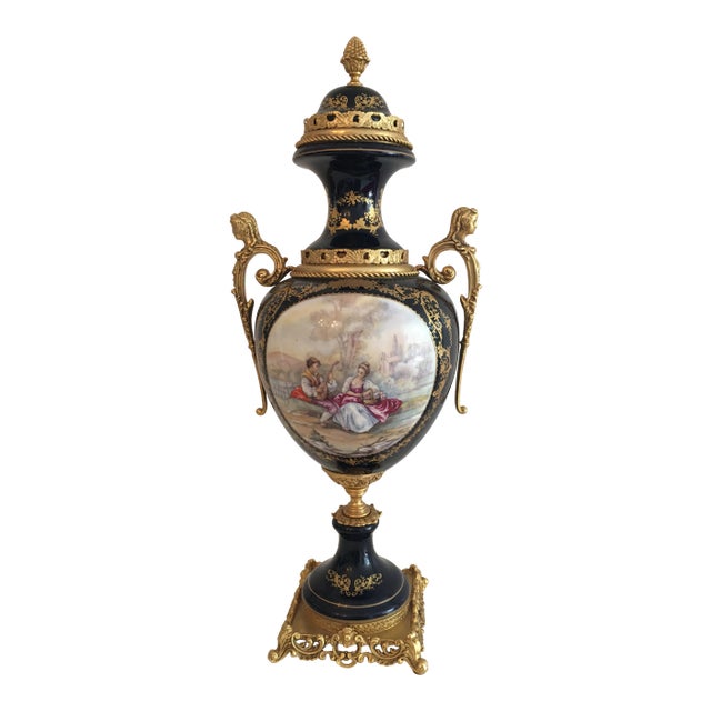 Late 19th Century Acf Victorian Romantic French Porcelain Gilt Vase For Sale