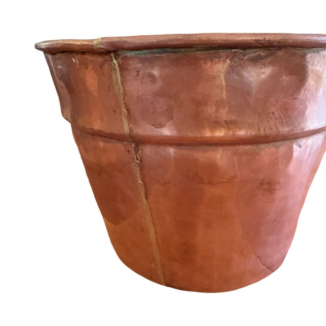 Farmhouse 19th Century Antique Hand-Hammered Dovetailed Brazed Copper Cachepot For Sale - Image 3 of 9