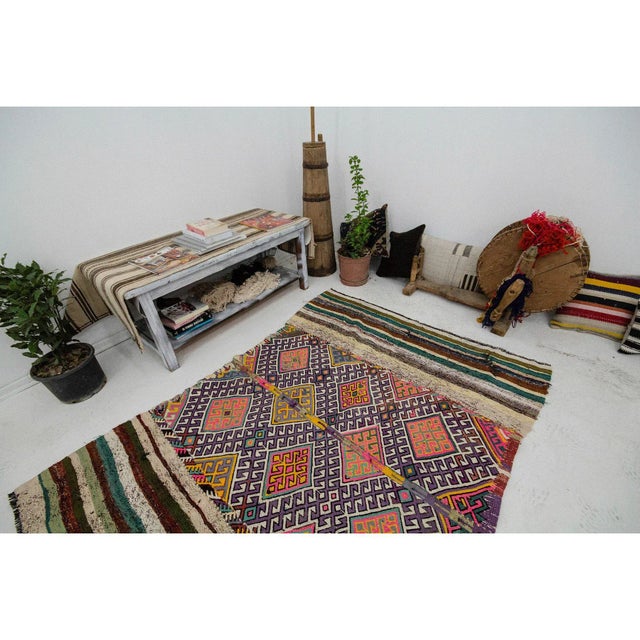 Vintage Kilim Rug-4′7″ × 6′3″ For Sale In Los Angeles - Image 6 of 7