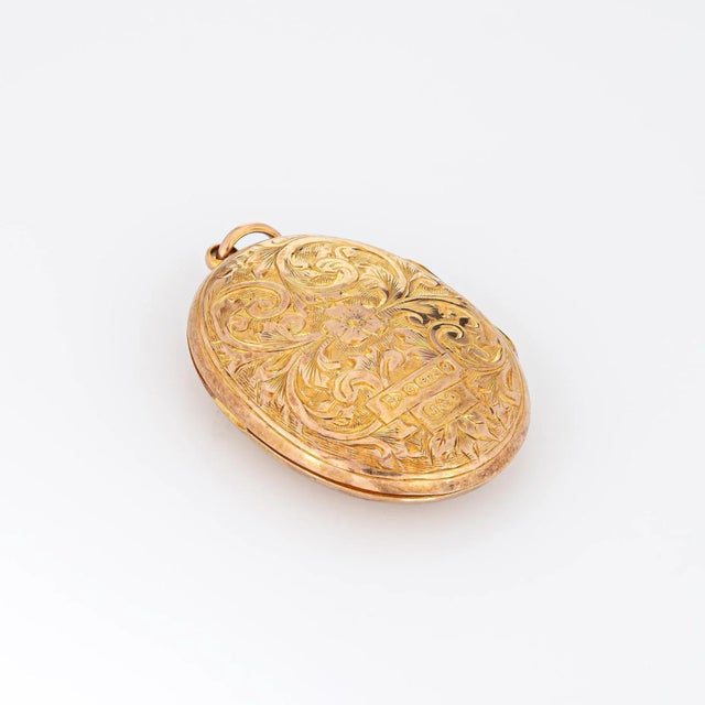 Art Deco Vintage Art Deco Locket 9k Yellow Gold Chester Hallmarks Pendant Etched Flowers For Sale - Image 3 of 4