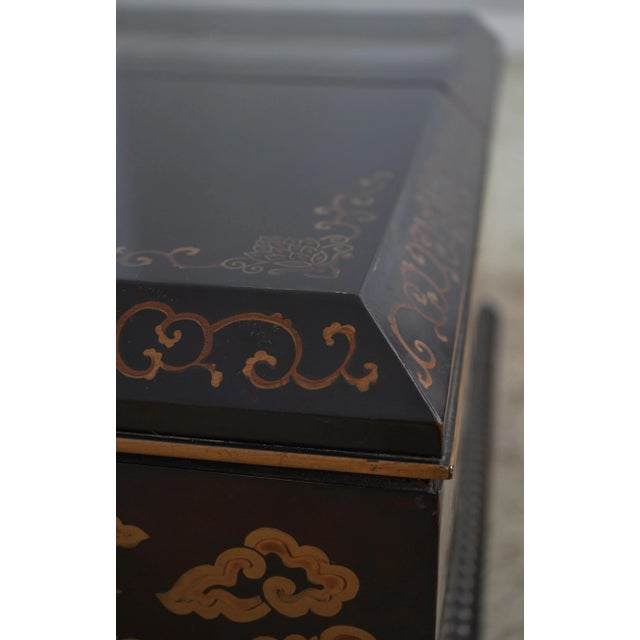 Chinoiserie Decorated Coffee Table Chest W. Slider Open Top For Sale In Philadelphia - Image 6 of 12