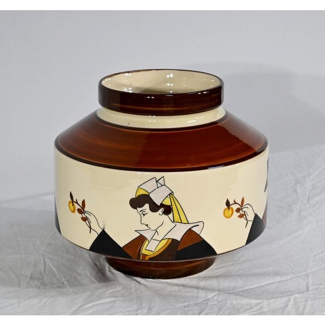 Earthenware Jar from Maison de la Hubaudière-Bousquet, 1920s, in Flawless conditions. Designed 1920 to 1949 This piece has...