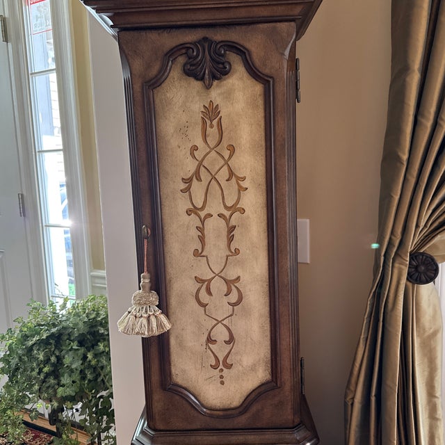 Howard Miller Howard Millet Clock For Sale - Image 4 of 5