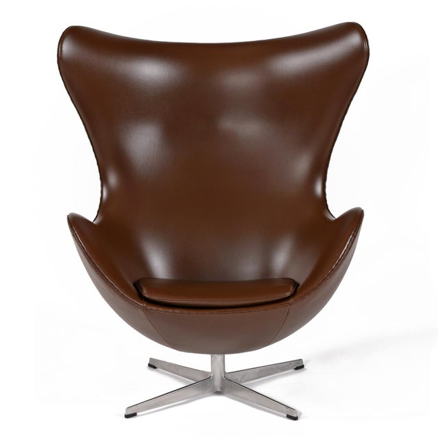 1970s 1974 Brown Leather Arne Jacobsen Fritz Hansen Egg Chair & Ottoman For Sale - Image 5 of 18