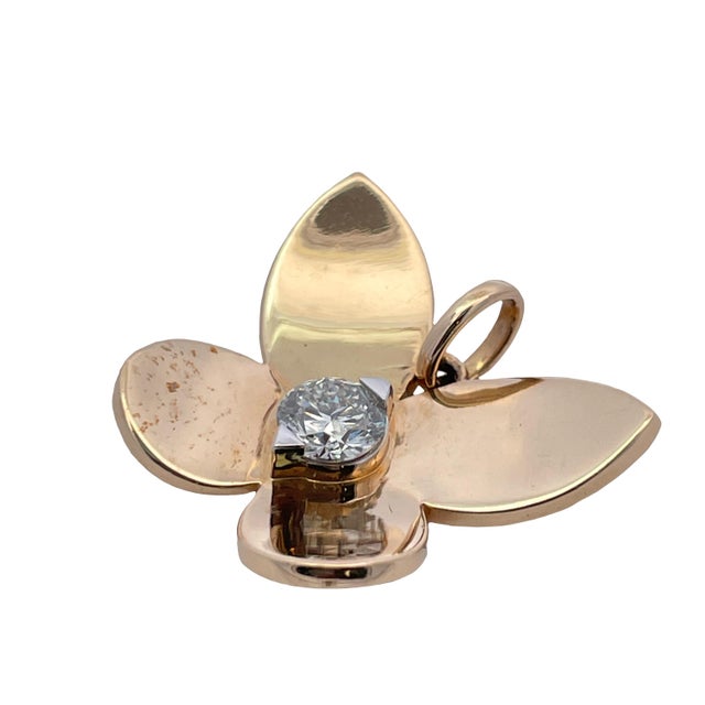 Early 21st Century 14k Yellow Gold Natural Diamond Butterfly Necklace For Sale - Image 5 of 10