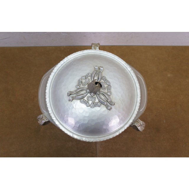 Vintage Hammered Aluminum Chafing Dish Server W/ Pyrex Glass Insert Dogwood Legs For Sale - Image 6 of 14