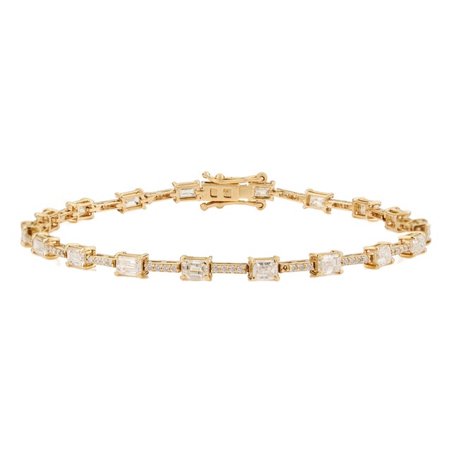 Luxury 3.6ct Emerald Cut Diamond Tennis Bracelet in 14k Yellow Gold For Sale