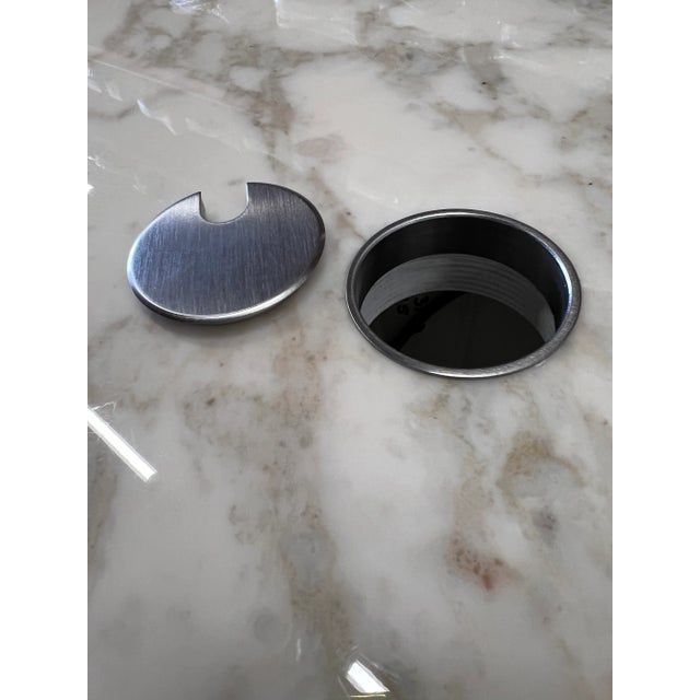 Pre-owned Saarinen Dining Table 42" Round. With the Pedestal Collection, Eero Saarinen resolved the "ugly, confusing,...