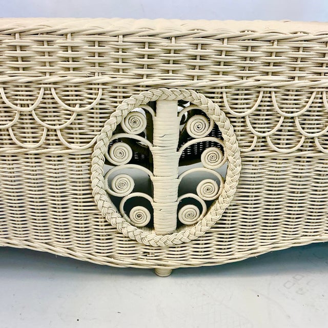 1950s Vintage Coastal Boho Chic Victorian Heywood-Wakefield Tree of Life Fiddlehead Bench For Sale - Image 6 of 16