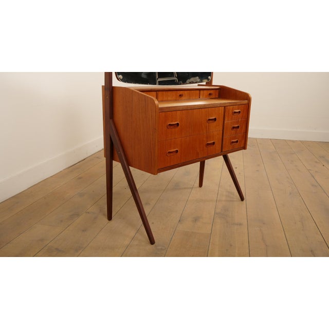 Vintage Dressing Table with Mirror For Sale - Image 6 of 12