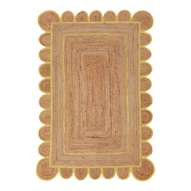 2.6'x5' Yellow Trim Jute Scallop Braided Hand Made Bohemian Rug For Sale