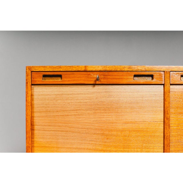 Mid-Century Roll-Top Cabinet in Teak For Sale - Image 11 of 17
