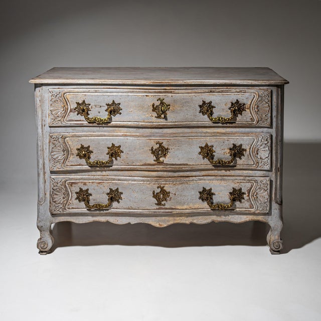 Gray French Chest of Drawers, 1750s For Sale - Image 8 of 8