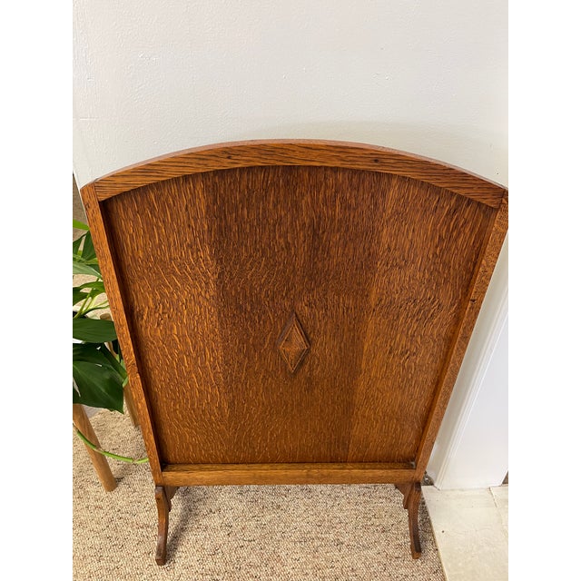 1910s Likely Antique Arts and Crafts Quarter-Sawn Fire Screen With Diamond Inlay and Shaped Feet, Circa 1910s For Sale - Image 5 of 8