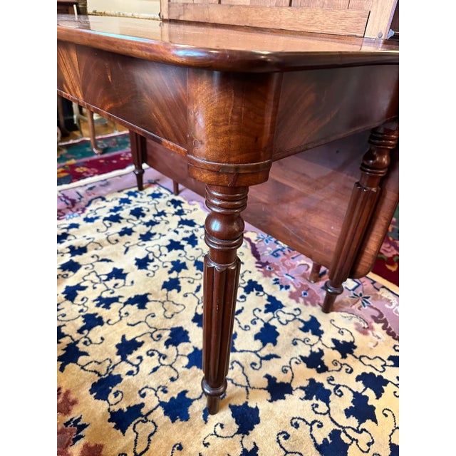 Late 18th Century English Georgian Period Mahogany Drop-Leaf Table For Sale In Seattle - Image 6 of 11