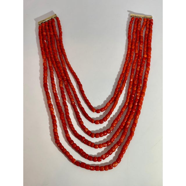 Vintage Natural Coral Multi Layer 6 Strand Bead Necklace 14 KY Gold For Sale - Image 4 of 18