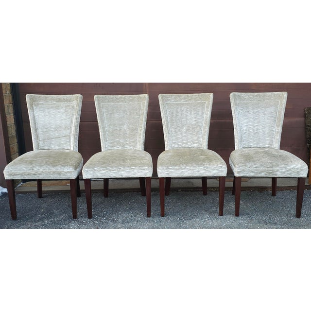 Hickory Chair Furniture Company Set of Four Hickory Chair Made-to-Order Mahogany and Waved Velvet Upholstered Dining Chairs For Sale - Image 4 of 10