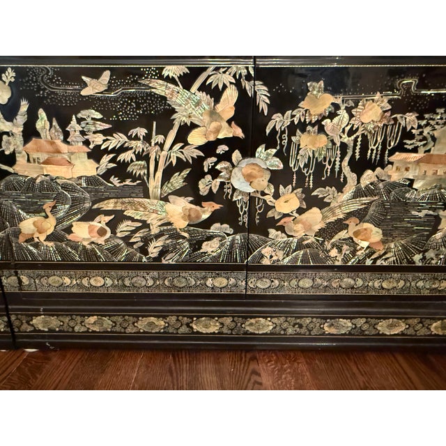 1960s 1960s Korean Mother of Pearl Inlay Cabinet Display For Sale - Image 5 of 14