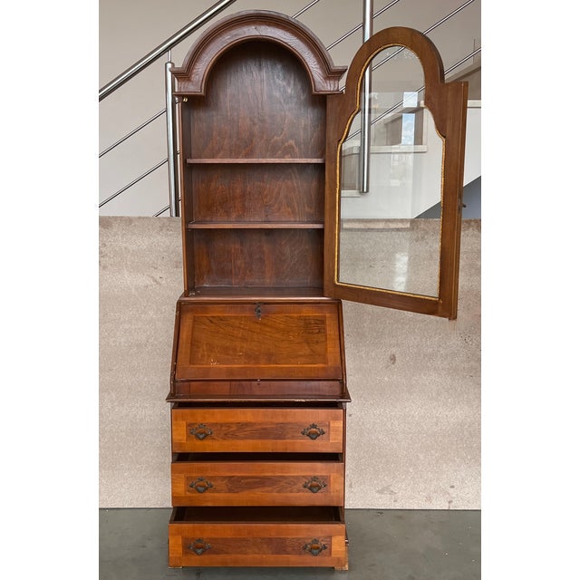 Early 19th Century George L Vitrine Secretary For Sale In Miami - Image 6 of 11