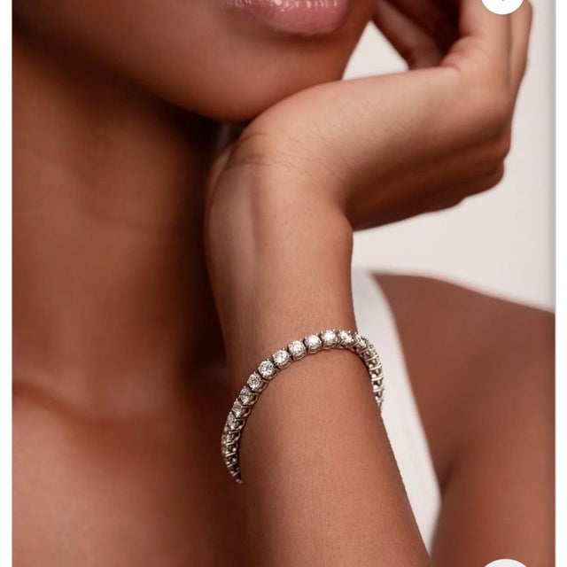 40 Round Diamond 20 Pointer Each Tennis Bracelet in 14 Karat Gold 8 Carat 7 " For Sale - Image 4 of 8