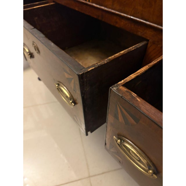 Antique George III Dresser in Oak and Mahogany, 1780 For Sale - Image 3 of 17