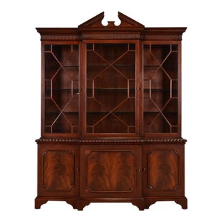Baker Furniture Historic Charleston Georgian Flame Mahogany Lighted Breakfront Bookcase Cabinet For Sale