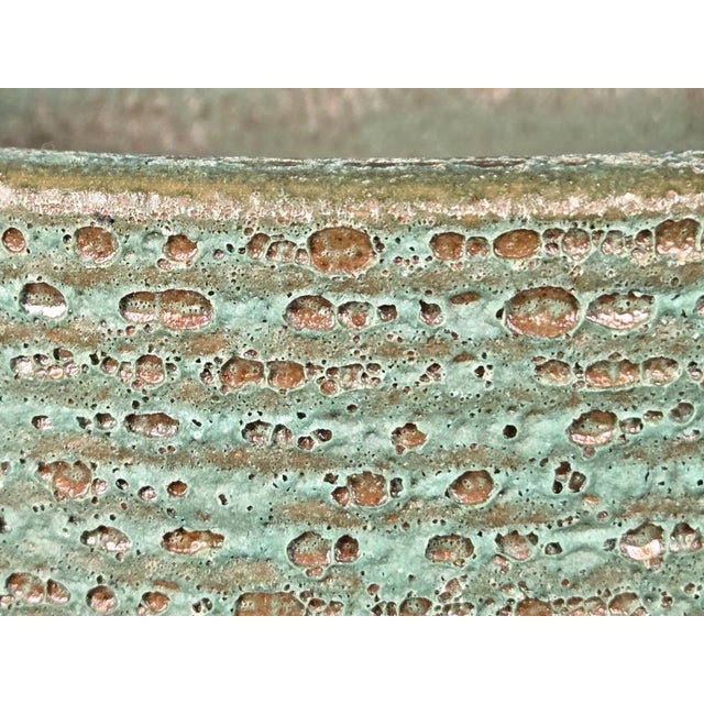 Late 20th Century Ribbed Pottery Planter With Green Volcanic Lava Crater Glaze For Sale - Image 9 of 18