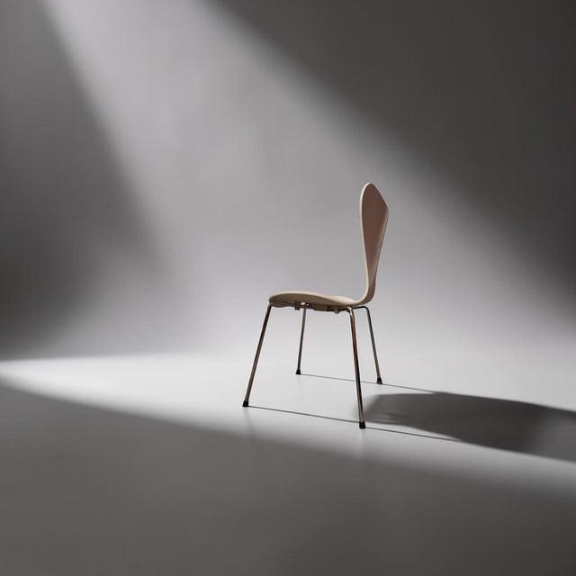 Metal Series 7 Model 3107 Chair by Arne Jacobsen for Fritz Hansen, Denmark, 1990s For Sale - Image 7 of 11