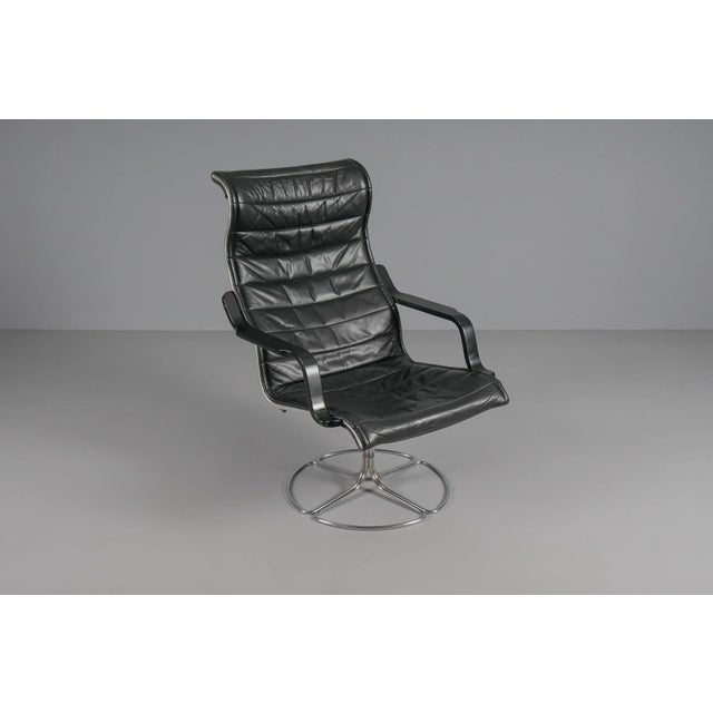 Mid-Century Modern Scandinavian Leather Armchair in the style of Arne Fribytter, 1960s For Sale - Image 3 of 7