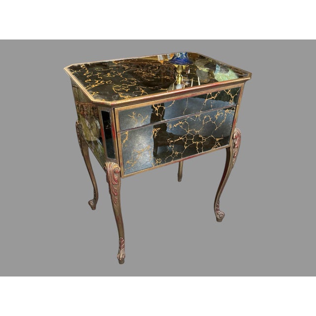 Hollywood Regency Hollywood Regency Mid Century Chinoiserie Mirrored Side Table Stand For Sale - Image 3 of 9