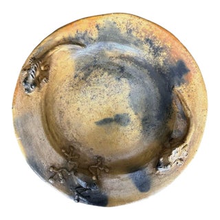 2007 Belize Art Pottery Frog Iguana Raised Relief Bowl Handmade Artist Signed 9" For Sale