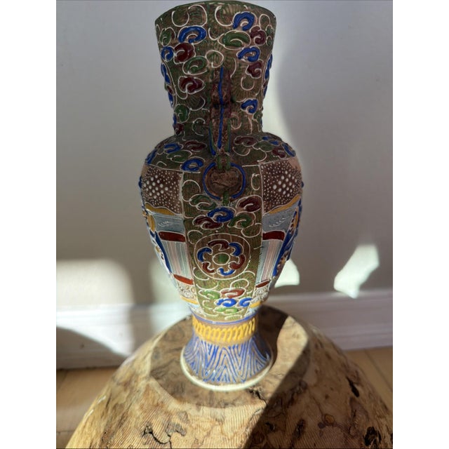 Antique Japanese Satsuma Moriage Vase Meiji Period Figural 10.5 Inch For Sale In Los Angeles - Image 6 of 10