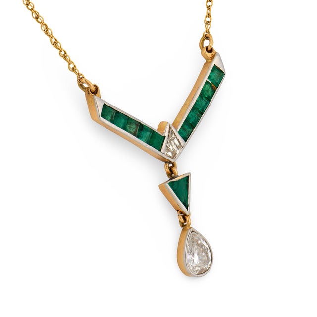 1960s 1960s Mid Century Diamond Emerald 18k Gold Necklace For Sale - Image 5 of 5