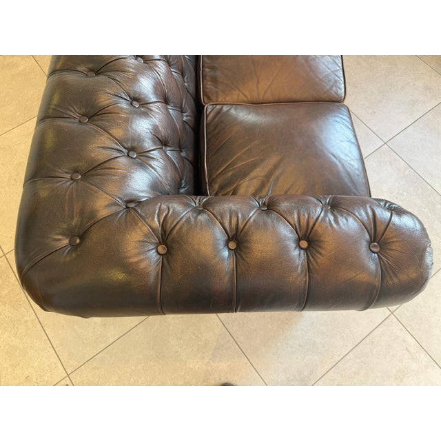 Chesterfield Three Seater Club Sofa from Zigarrenbraun For Sale - Image 17 of 18