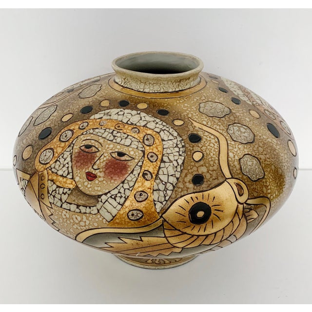 Art Deco Vintage Alexander Kalifano Large Gold Vase For Sale - Image 3 of 9